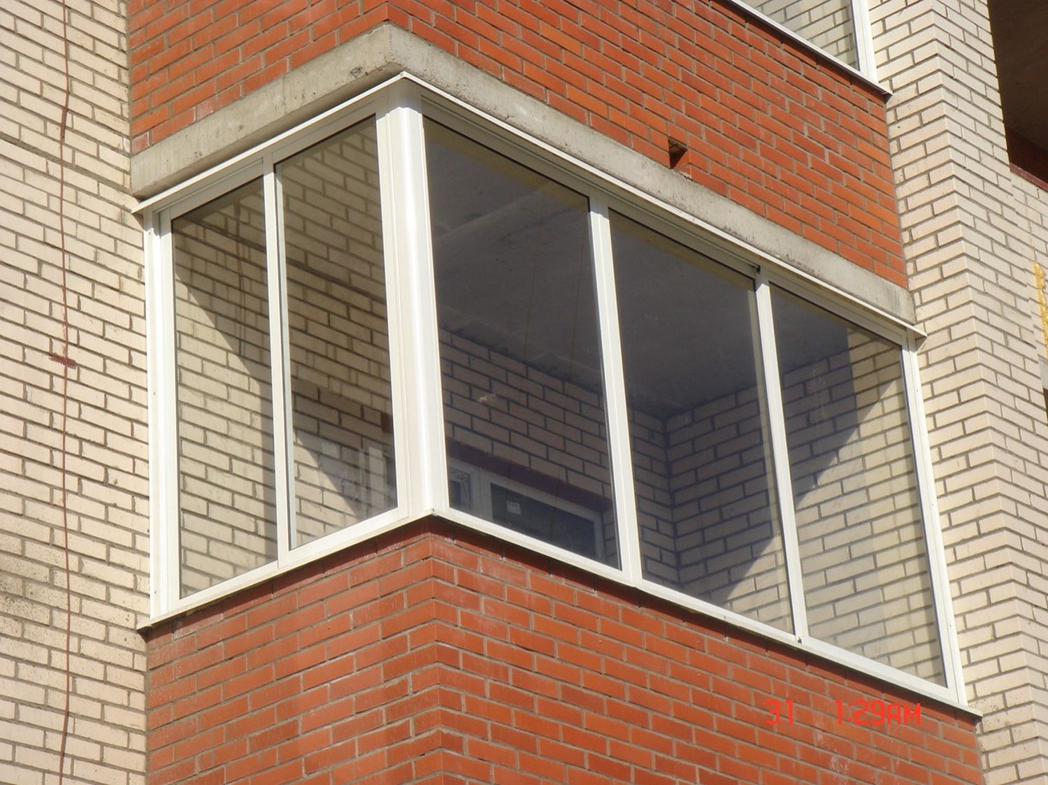 Балкон алюминиевый профиль цена. Остекление балконов PROVEDAL. Алюминиевый балкон. Пластиковый балкон. Холодное остекление балкона алюминиевым профилем.
